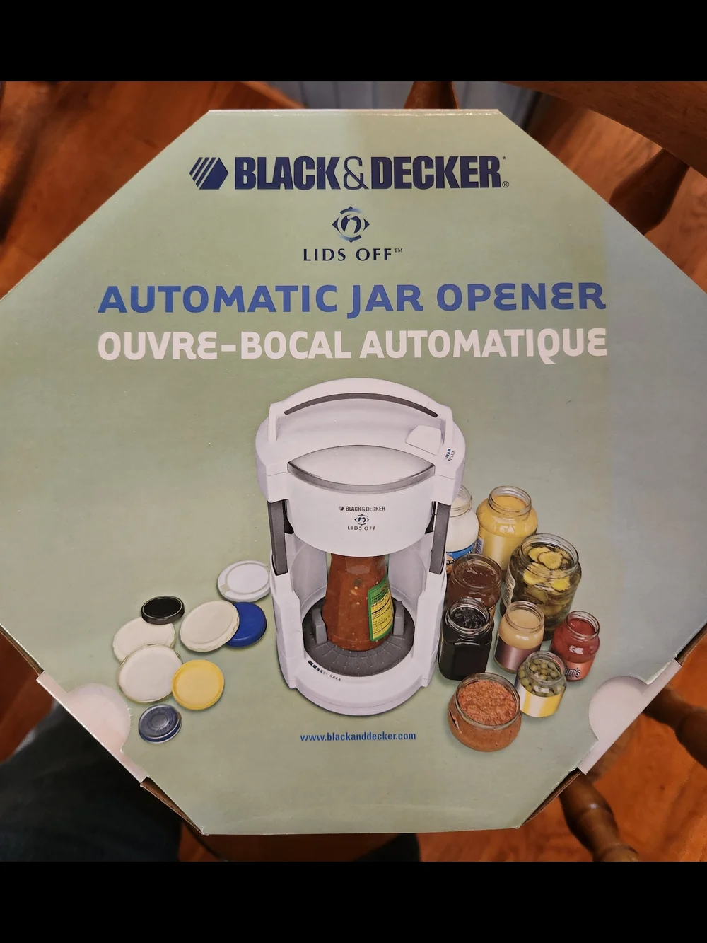 Black & Decker White and Gray Automatic Jar Opener - Countertop Model